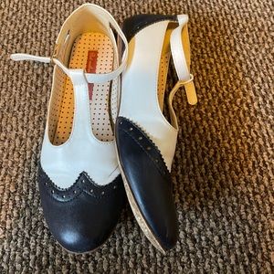 Bait Mary Jane style shoes